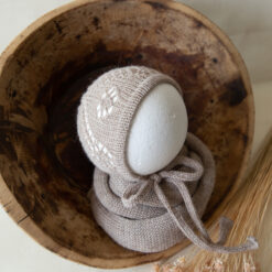 Conjunto de wrap liso y gorrito calado a juego