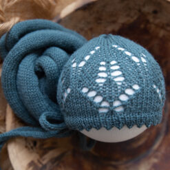 Conjunto de wrap liso y gorrito calado a juego