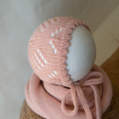 Wrap liso y gorrito calado a juego