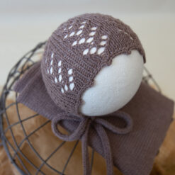 Gorrito calado y wrap liso a juego