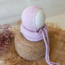 Conjunto wrap liso y gorrito rosacon textura y ribete blanco
